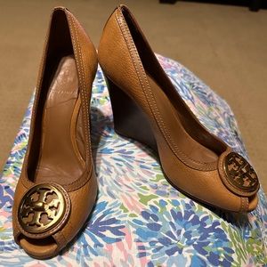 Tory Burch Selma Open-Toe Logo Wedges